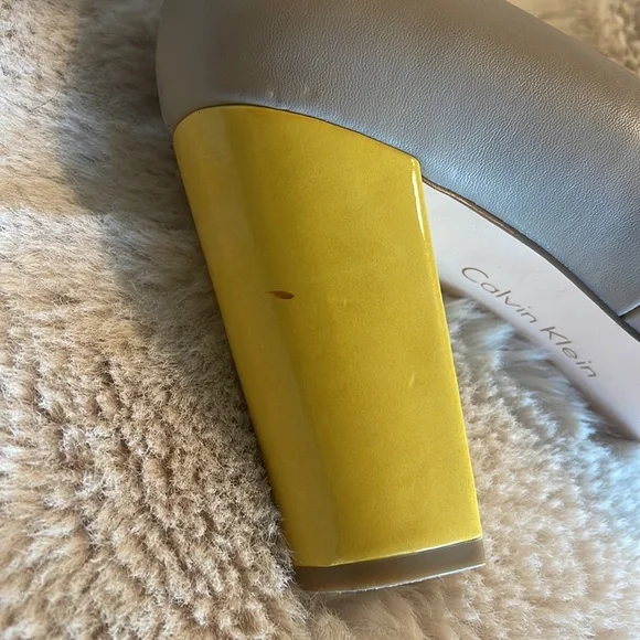 Calvin Klein Blaine Pump - Picture 7 of 8